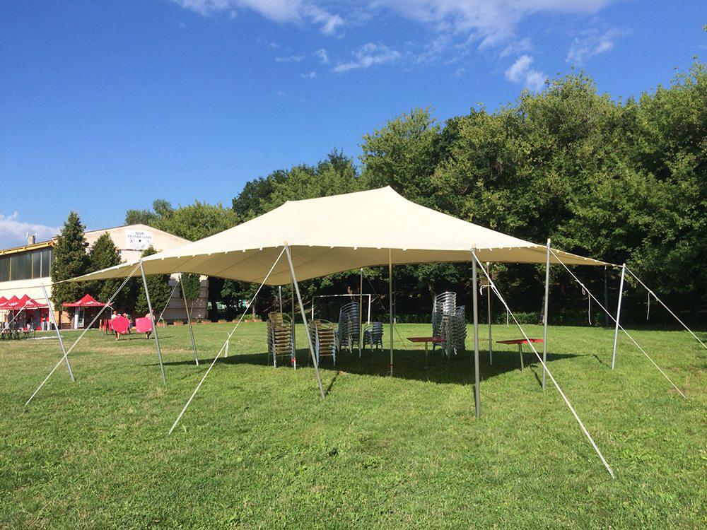 Cort African 48 m² (8 x 6)