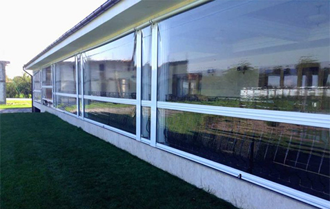 Paravan PVC cu schelet din aluminiu